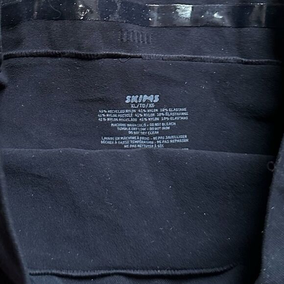 SKIMS Seamless Sculpt High-waisted Brief Shaping Shapewear In Onyx Black - Picture 6 of 6